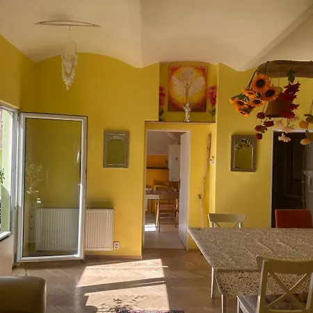 بيت شباب Artharmony & *