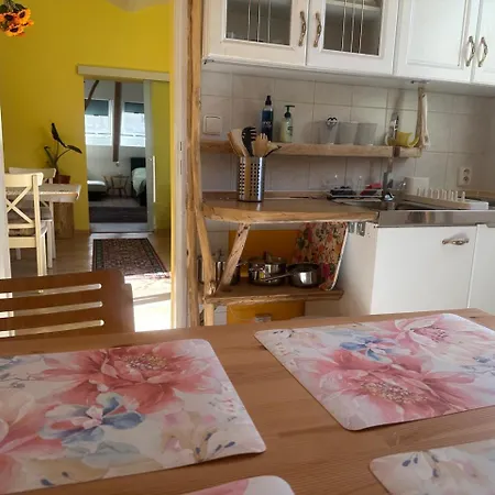 بيت شباب Artharmony & *